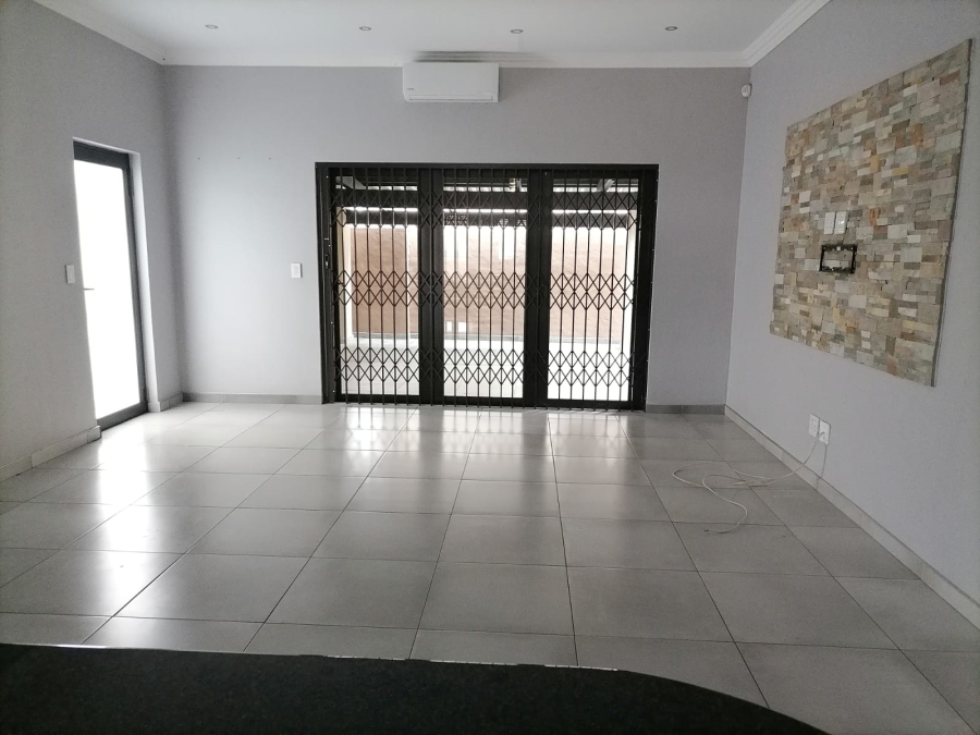3 Bedroom Property for Sale in Geelhoutpark North West